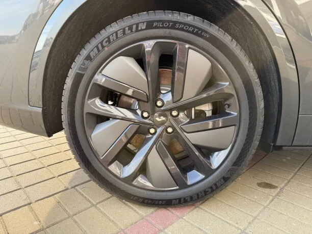 Li Auto L9 2025 — миниатюра 3