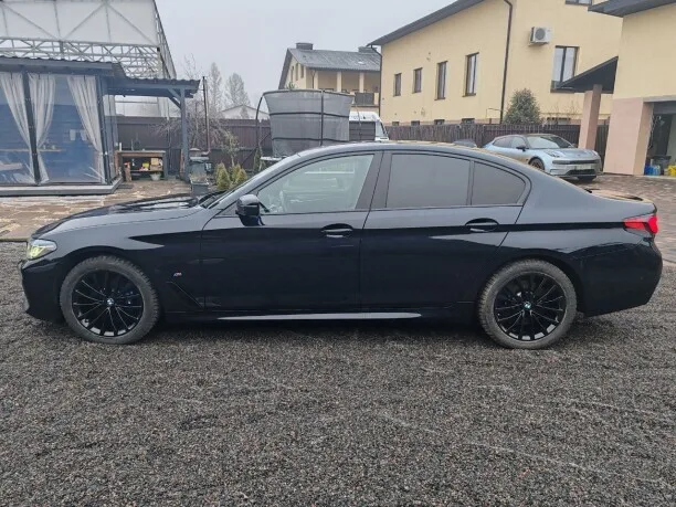 BMW 5 Series 2022 — миниатюра 2
