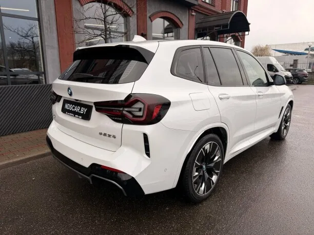 BMW iX3 2022 — миниатюра 2