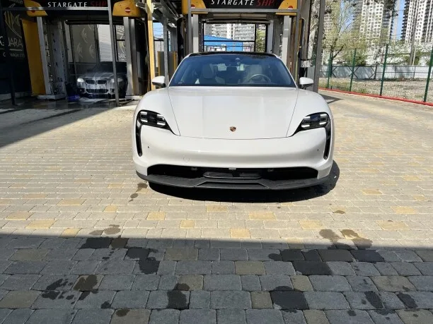Porsche Taycan 2022 — миниатюра 4