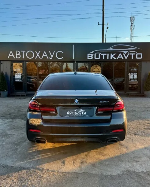 BMW 5 Series 2022 — миниатюра 2