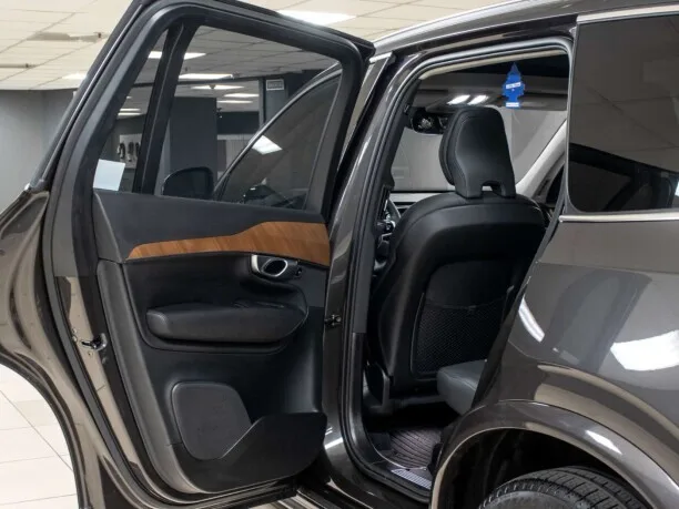 Volvo XC90 2024 — миниатюра 3