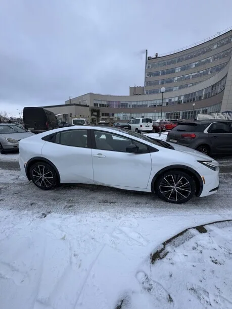 Toyota Prius 2024 — миниатюра 5