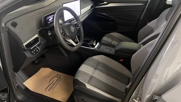Volkswagen ID.4 2025 — миниатюра 2