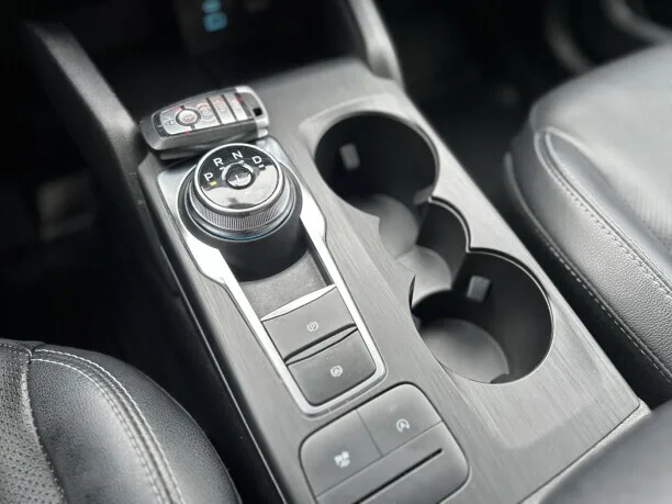 Ford Escape 2022 — миниатюра 3