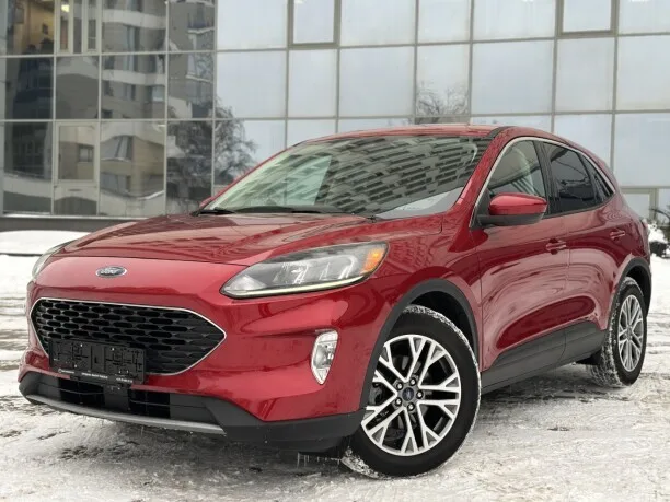 Ford Escape 2022 — фото 1, купить с доставкой в Москву