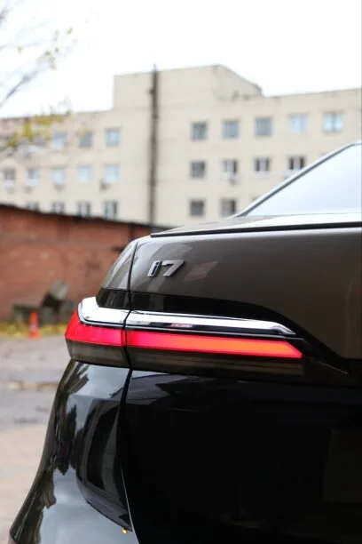 BMW i7 2022 — миниатюра 4