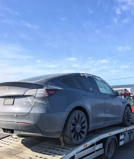 Tesla Model Y 2022 — миниатюра 2