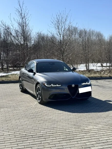 Alfa Romeo Giulia 2023 — миниатюра 2