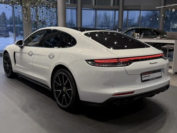 Porsche Panamera 2022 — миниатюра 3