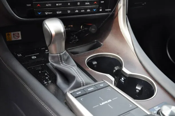 Lexus RX 2022 — миниатюра 5