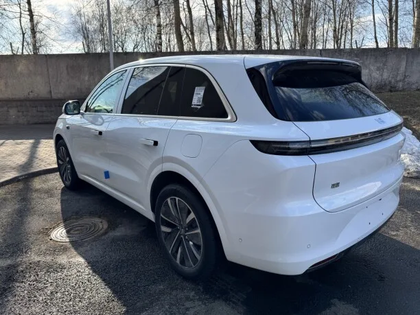 Li Auto L6 2025 — миниатюра 5