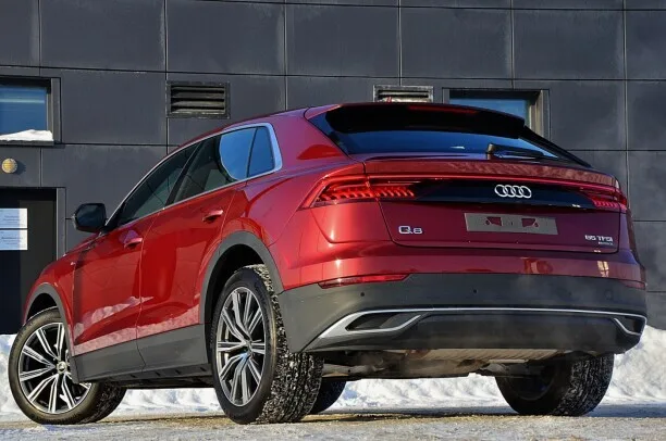 Audi Q8 2023 — миниатюра 3