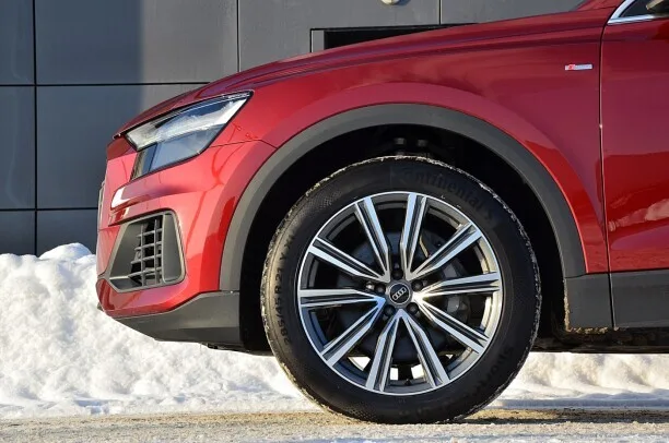 Audi Q8 2023 — миниатюра 5
