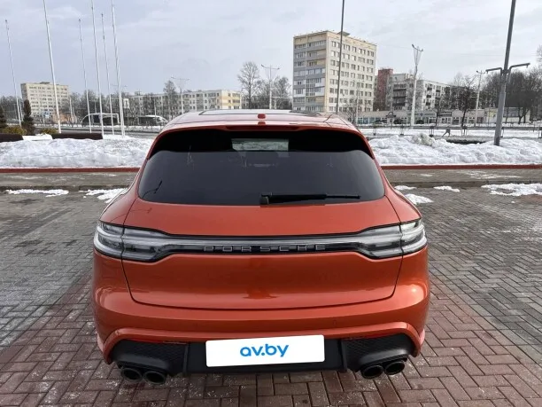 Porsche Macan 2022 — миниатюра 2