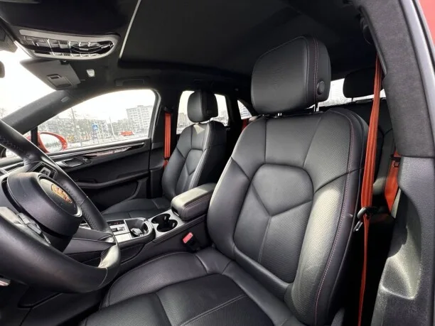 Porsche Macan 2022 — миниатюра 3