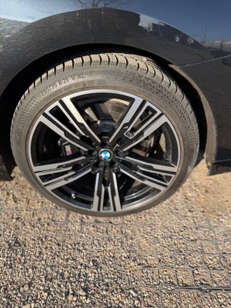 BMW 7 серия 2023 — миниатюра 3