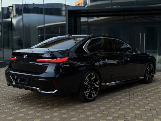 BMW 7 серия 2022 — миниатюра 2