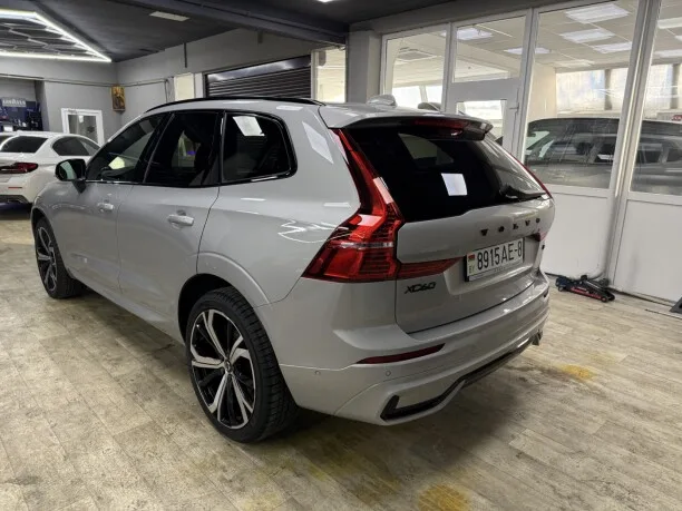 Volvo XC60 2022 — миниатюра 4