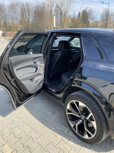 Audi e-tron S 2022 — миниатюра 3