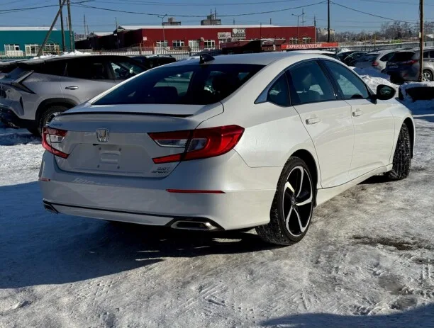 Honda Accord 2022 — миниатюра 2