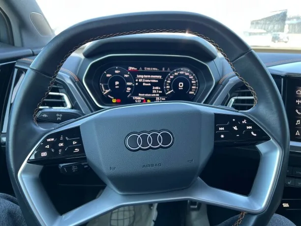 Audi Q4 e-tron 2023 — миниатюра 2