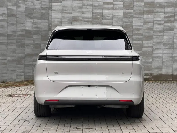 Li Auto L6 2025 — миниатюра 2