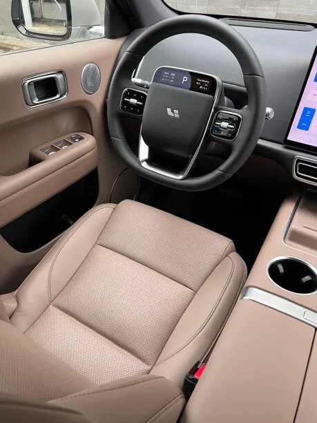Li Auto L6 2025 — миниатюра 3