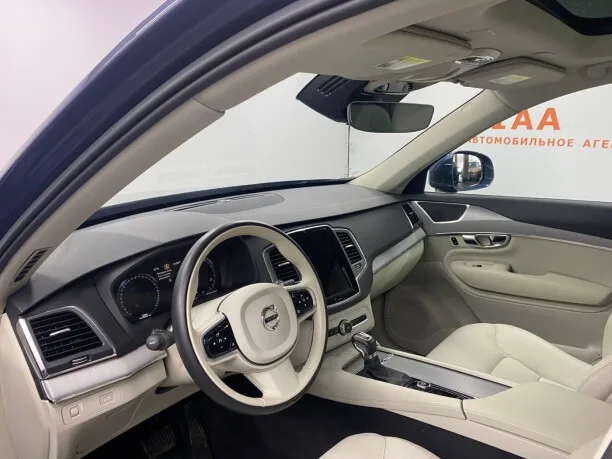 Volvo XC90 2022 — миниатюра 5