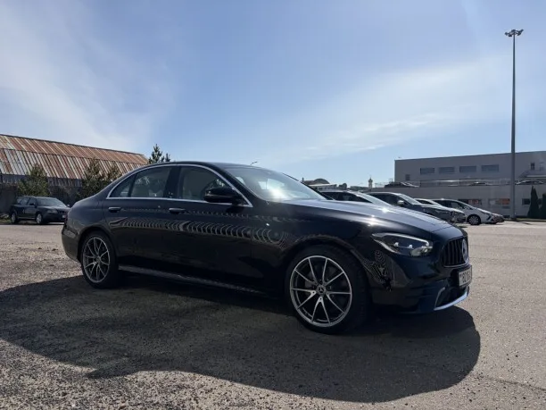 Mercedes-Benz E-Class 2022 — миниатюра 4
