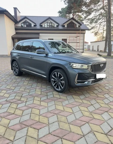 Geely Monjaro 2024 — фото 1, купить с доставкой в Москву