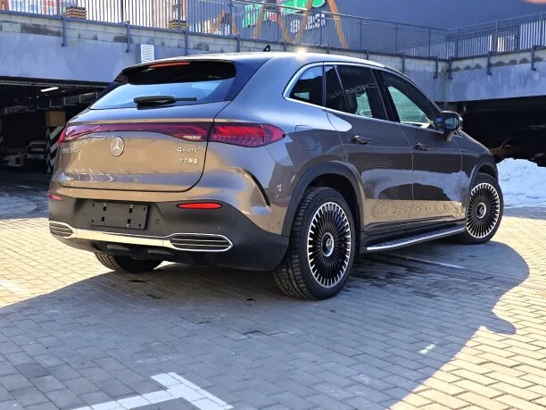 Mercedes-Benz EQE SUV 2023 — миниатюра 5