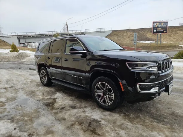 Jeep Wagoneer 2023 — миниатюра 3