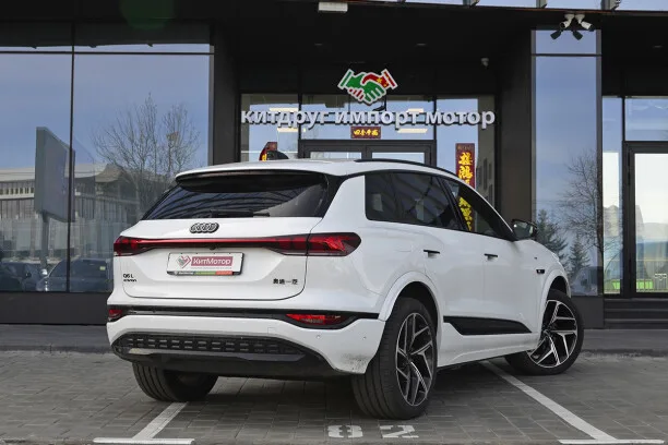 Audi Q6L e-tron 2025 — миниатюра 2