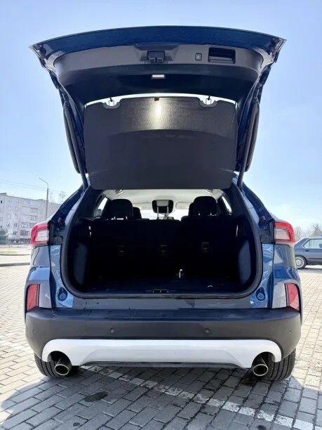 Ford Escape 2023 — миниатюра 3