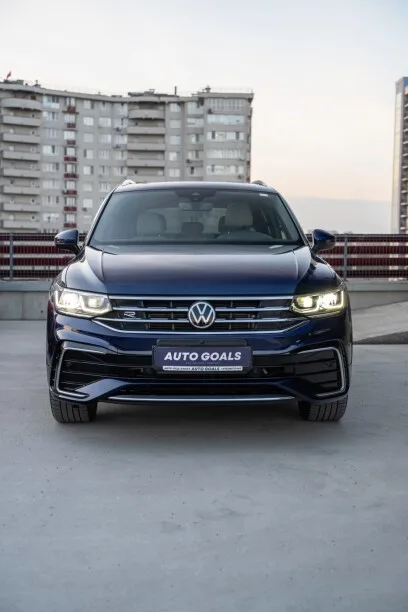 Volkswagen Tiguan Allspace 2022 — фото 1, купить с доставкой в Москву