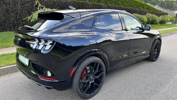 Ford Mustang Mach-E 2023 — миниатюра 2