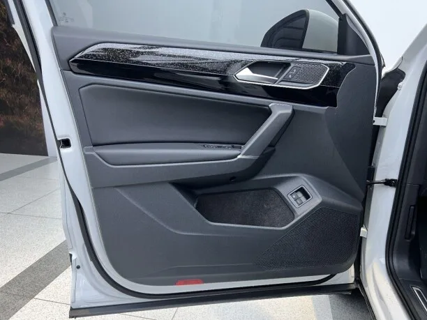 Volkswagen Tayron 2022 — миниатюра 2