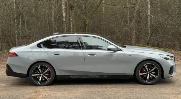BMW 5 Series 2024 — миниатюра 4
