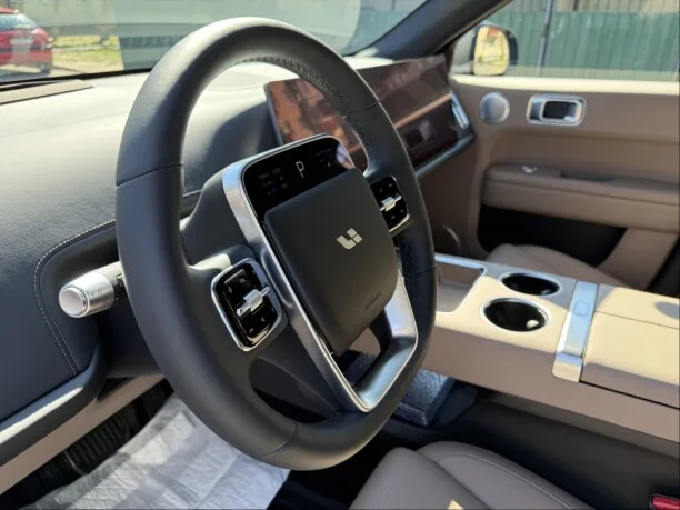 Li Auto L6 2025 — миниатюра 3