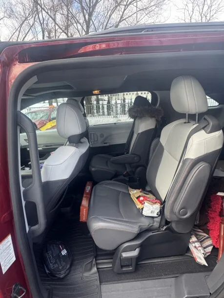 Toyota Sienna 2022 — миниатюра 4