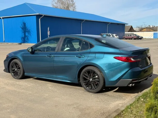 Toyota Camry 2024 — миниатюра 2