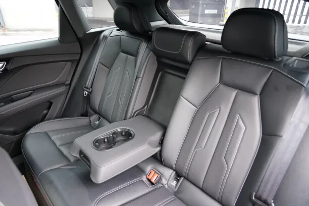 Audi Q4 e-tron 2024 — миниатюра 5