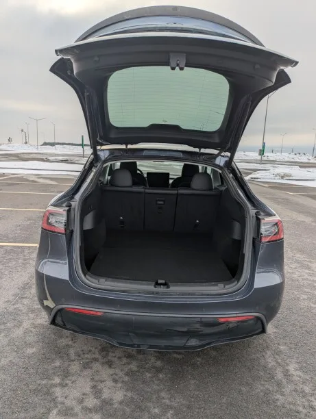 Tesla Model Y 2022 — миниатюра 5