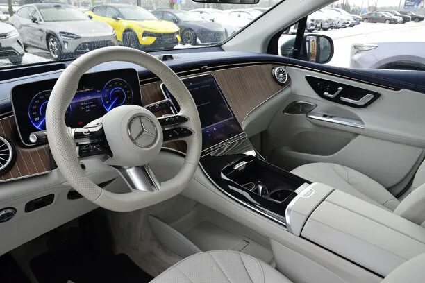 Mercedes-Benz EQE SUV 2024 — миниатюра 5