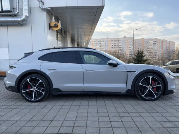 Porsche Taycan 2024 — миниатюра 4