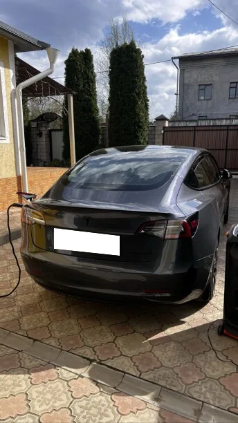 Tesla Model 3 2022 — миниатюра 4