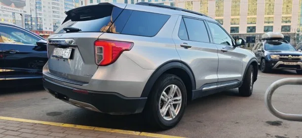 Ford Explorer 2022 — миниатюра 3