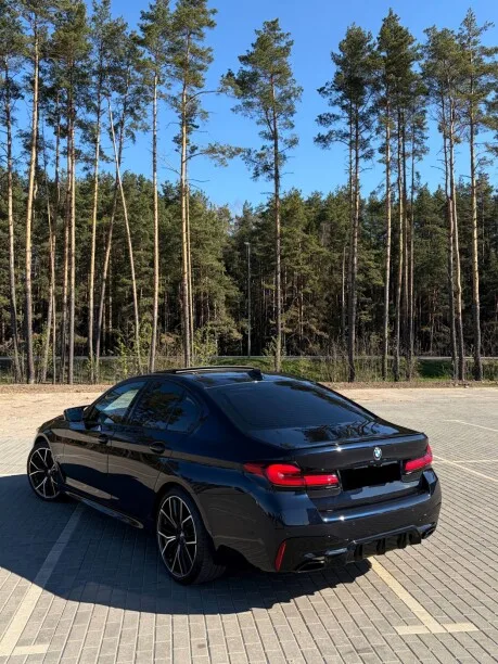 BMW 5 Series 2022 — миниатюра 2