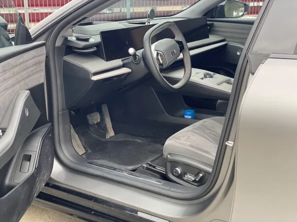 Geely Galaxy E8 2025 — миниатюра 2